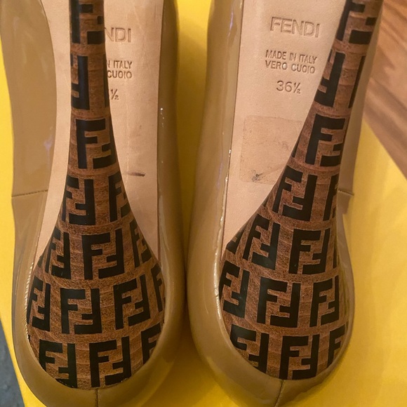 Fendi heels - Picture 3 of 7